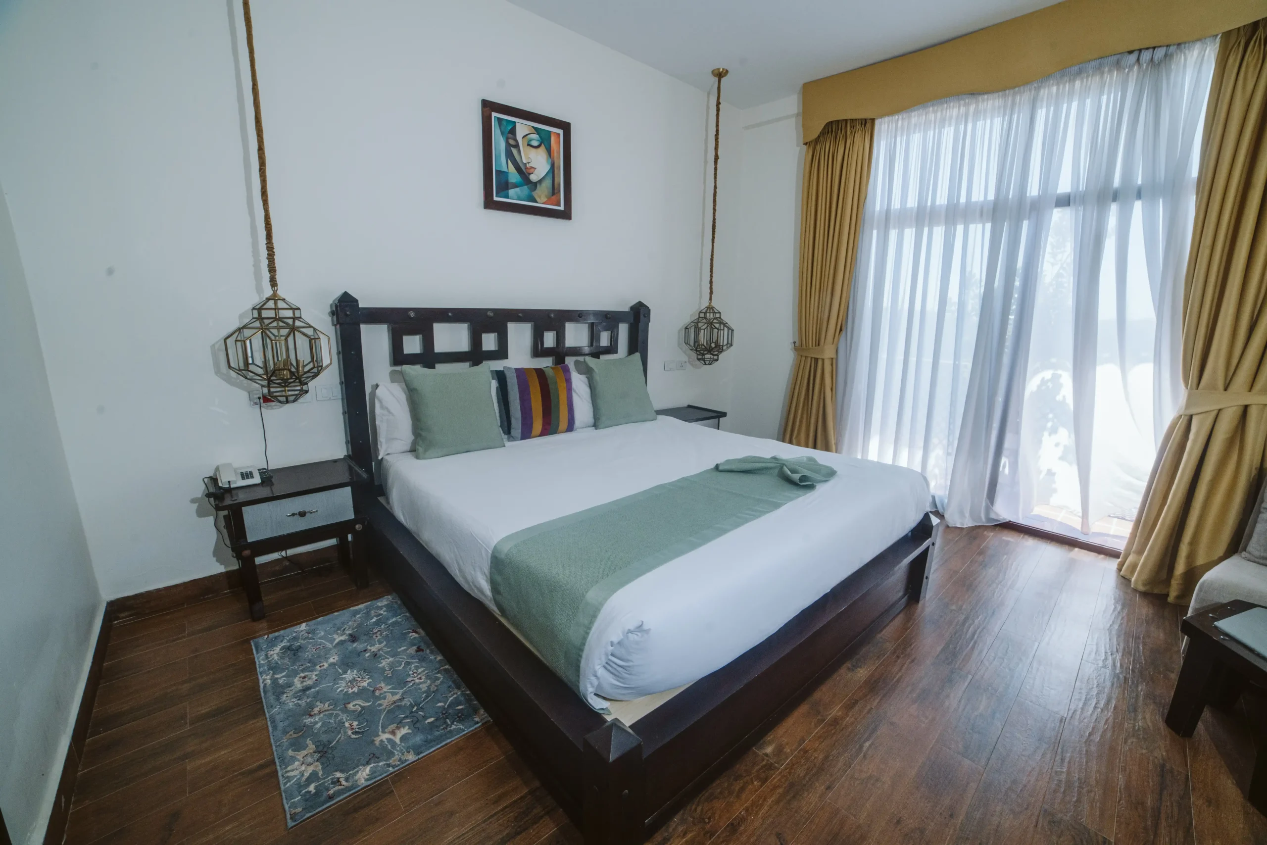 Room 01
